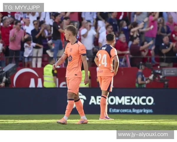 每体为巴萨评分:莱万9分最高,奥尔莫、马丁、费兰5分最低 每体为巴萨评分:莱万9分最高,奥尔莫、马丁、费兰5分最低